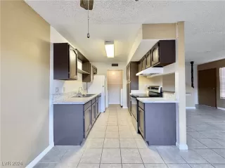 Photo #5: 2627617 Listing 