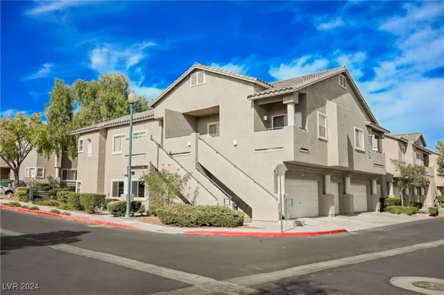 MLS: 2627621 Condo For Sale