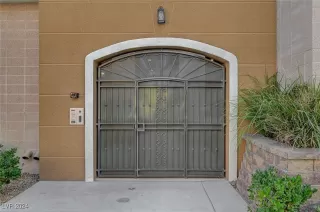 Photo #2: 2627677 Listing