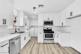 Photo #3: 2627721 Listing 