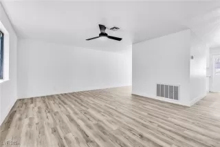 Photo #5: 2627721 Listing 