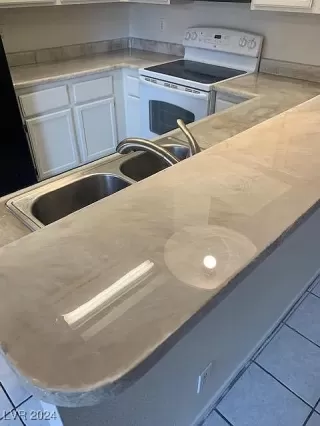 Photo #3: 2627748 Listing