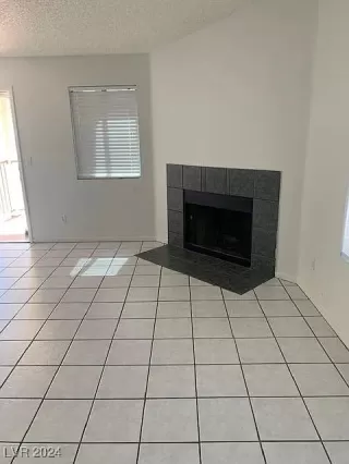 Photo #4: 2627748 Listing