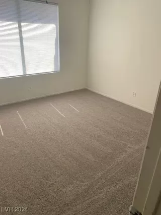 Photo #5: 2627748 Listing