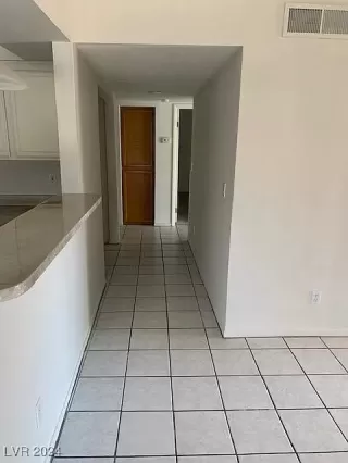 Photo #6: 2627748 Listing