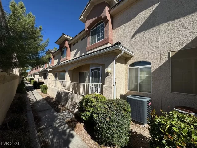 MLS: 2627751 Condo For Sale