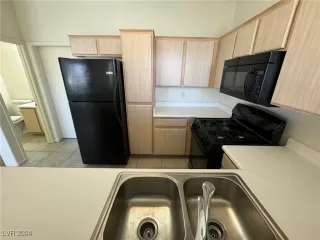 Photo #1: 2627751 Listing 