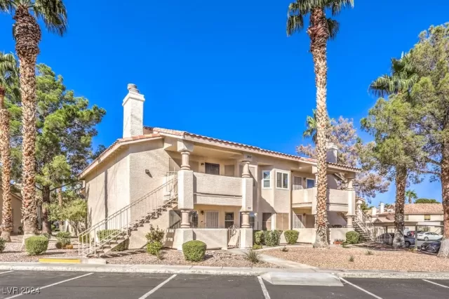 MLS: 2627767 Condo For Sale