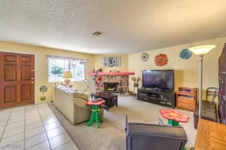 Photo #6: 2627767 Listing