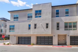 Photo #1: 2627776 Listing 