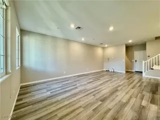 Photo #1: 2627798 Listing 