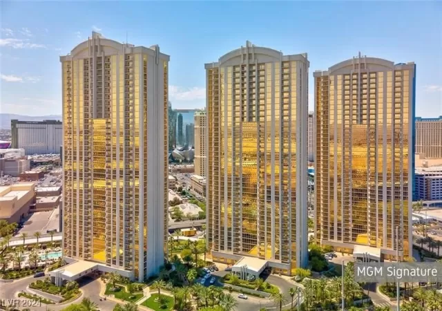 MLS: 2627821 Condo For Sale