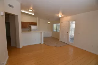 Photo #3: 2627857 Listing 