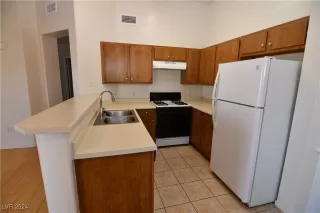 Photo #4: 2627857 Listing 