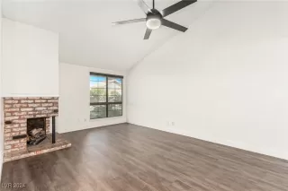 Photo #4: 2627862 Listing