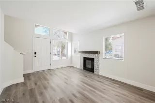 Photo #2: 2627888 Listing