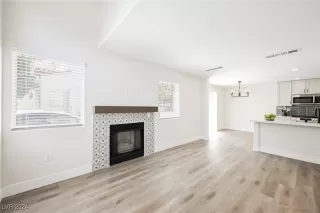 Photo #4: 2627888 Listing