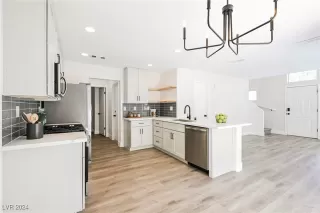 Photo #6: 2627888 Listing