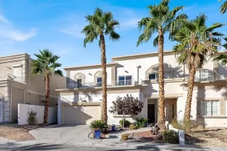 Photo #1: 2627905 Listing