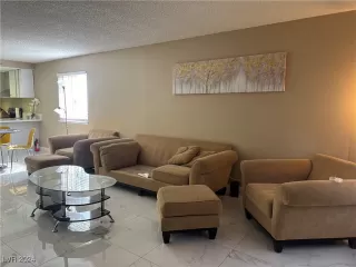 Photo #1: 2627909 Listing 