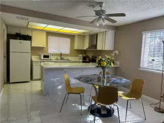 Photo #2: 2627909 Listing 