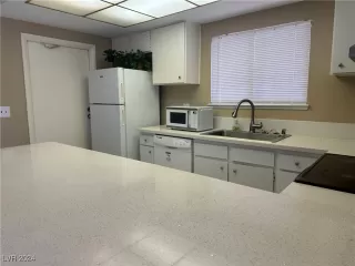 Photo #6: 2627909 Listing 