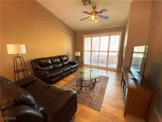 Photo #3: 2627975 Listing 