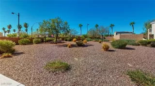 Photo #4: 2627981 Listing 