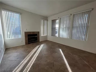 Photo #5: 2627986 Listing 