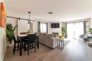 Photo #5: 2627993 Listing 