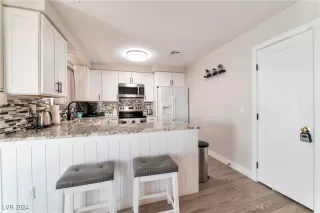 Photo #6: 2627993 Listing 