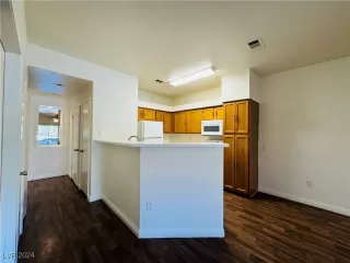 Photo #5: 2627996 Listing 