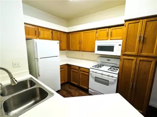 Photo #6: 2627996 Listing 