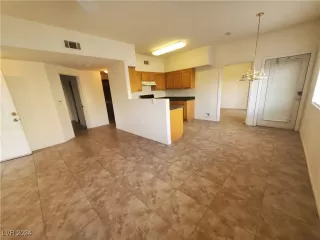 Photo #2: 2627999 Listing 