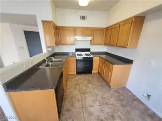 Photo #3: 2627999 Listing 