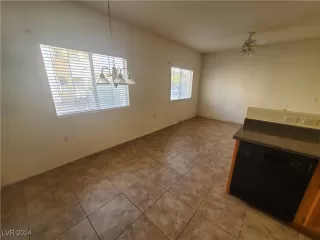 Photo #5: 2627999 Listing 