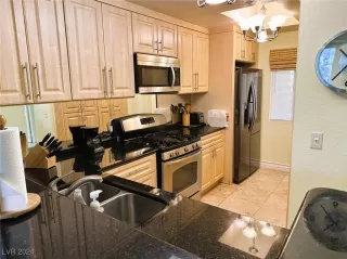 Photo #5: 2628005 Listing 