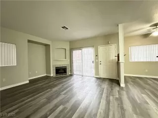 Photo #1: 2628040 Listing 