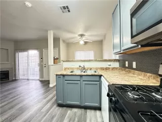 Photo #3: 2628040 Listing 