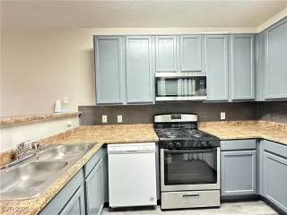 Photo #5: 2628040 Listing 