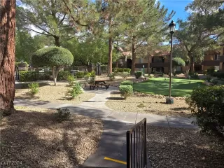 Photo #3: 2628043 Listing 