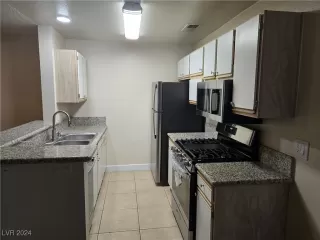 Photo #6: 2628043 Listing 