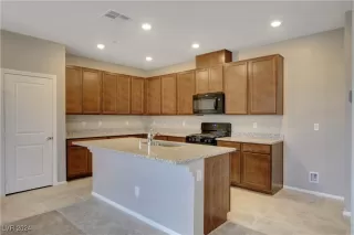 Photo #5: 2628050 Listing 