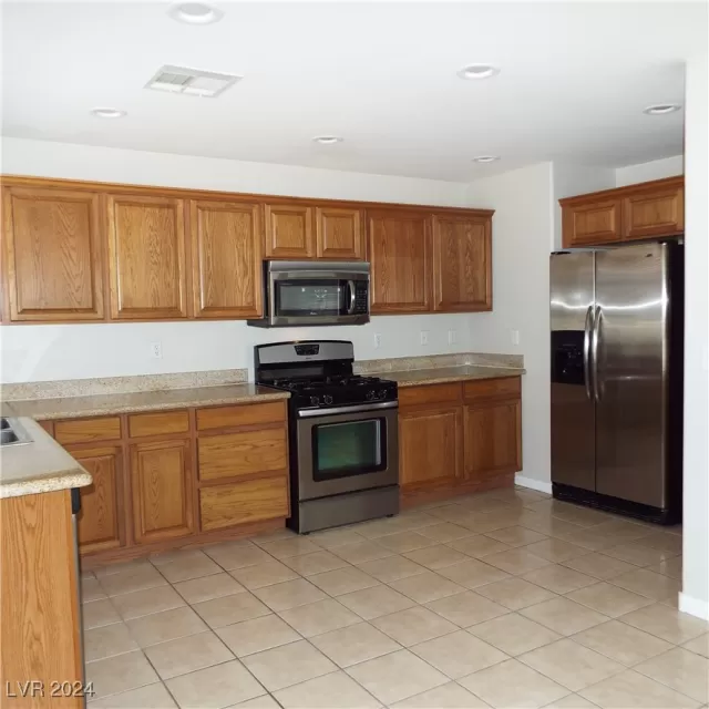 MLS: 2628065 Condo For Sale