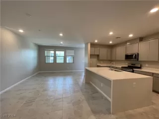 Photo #1: 2628070 Listing 