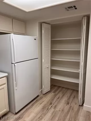 Photo #5: 2628077 Listing 