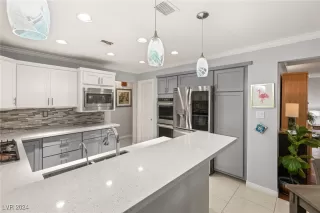 Photo #3: 2628117 Listing 