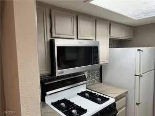Photo #6: 2628125 Listing 