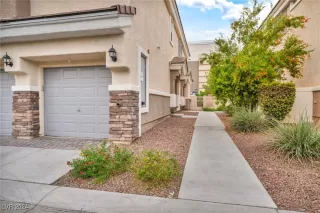 Photo #3: 2628142 Listing