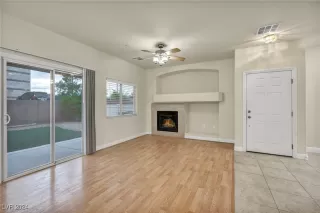 Photo #5: 2628142 Listing